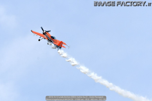 2019-10-12 Linate Airshow 00632 Sukhoi Su-31 - Giodo Racioppoli
